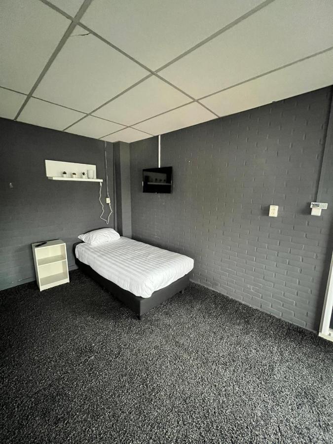 Hotel De Raket Rogat Zewnętrze zdjęcie